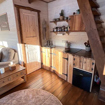 Hobu House - A Cozy, Private With A Hot Tub By The Forest Near