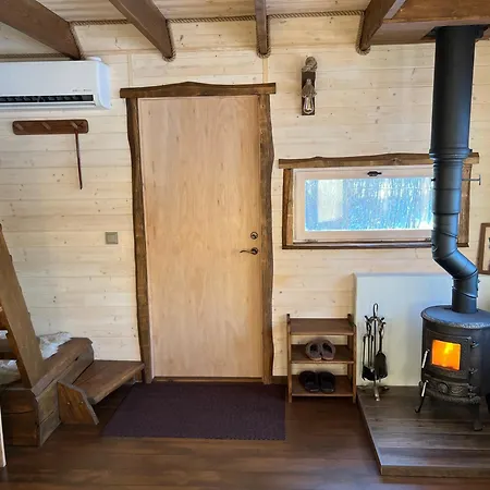 Hobu House - A Cozy, Private With A Hot Tub By The Forest Near Holiday home *