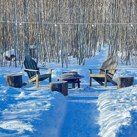 Hobu House - A Cozy, Private With A Hot Tub By The Forest Near