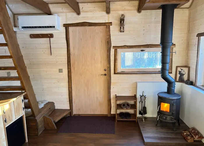 Hobu House - A Cozy, Private By The Forest Near بيت للعطل *