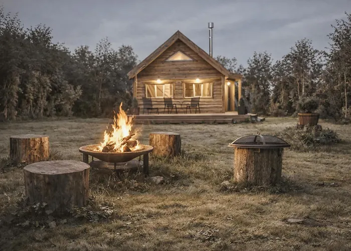 Hobu House - A Cozy, Private By The Forest Near بيت للعطل