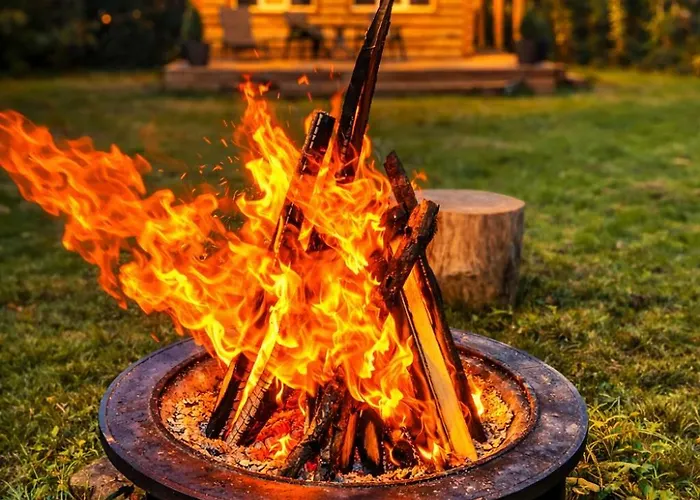 Hobu House - A Cozy, Private By The Forest Near بيت للعطل هابسالو