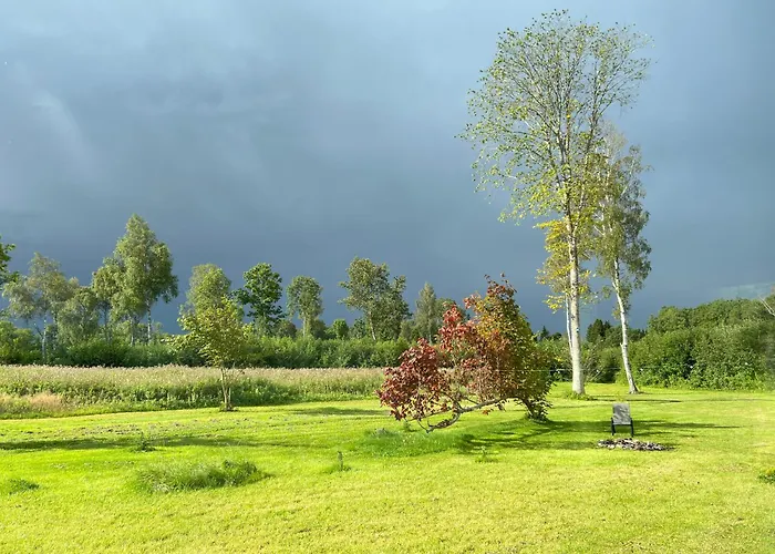 Hobu House - A Cozy, Private By The Forest Near بيت للعطل