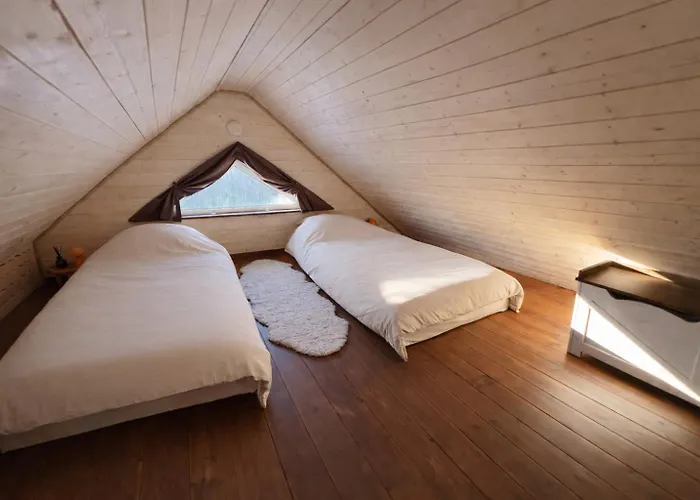 Hobu House - A Cozy, Private By The Forest Near بيت للعطل